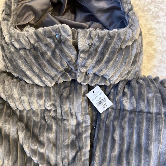 American Eagle grey puffy textured corduroy coat - Picture 2 of 12